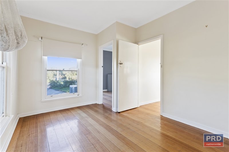 33 Mafeking Street South KENNINGTON 8