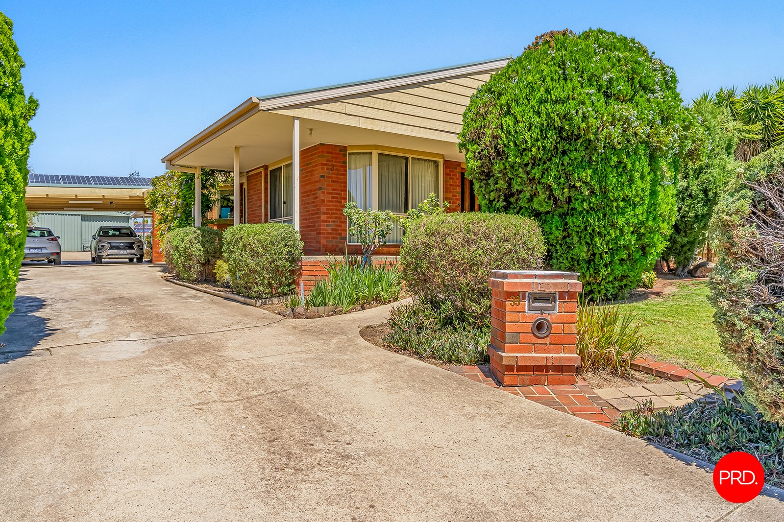 33 Magazine Boulevard GOLDEN SQUARE 1