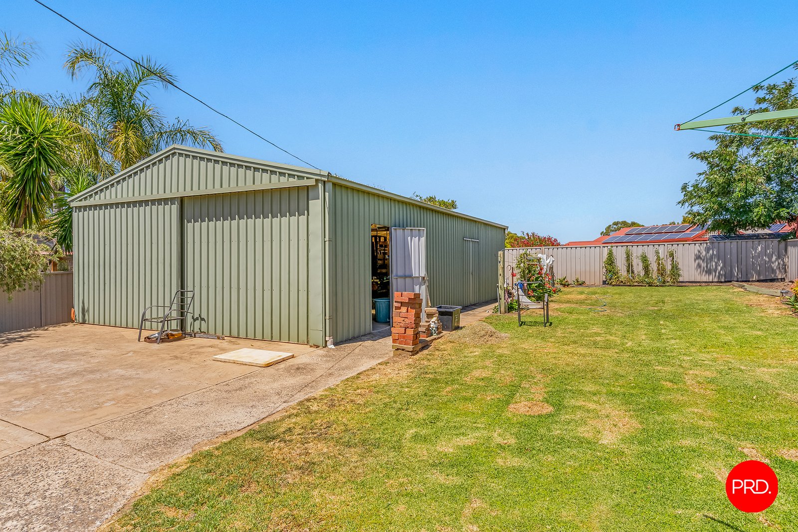 33 Magazine Boulevard GOLDEN SQUARE 4