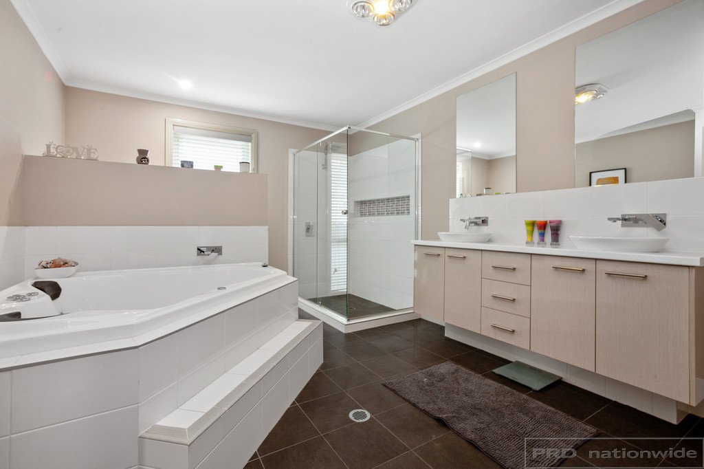 33 Magnetic Drive ASHTONFIELD 23