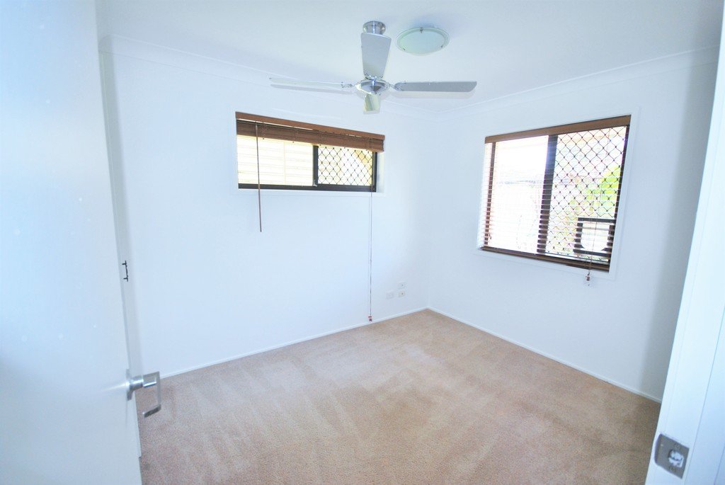 33 Mainsail Street CURRUMBIN WATERS 9