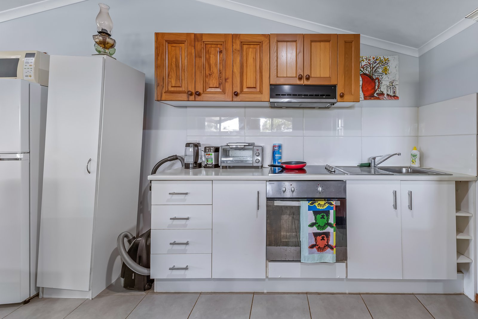 33 Manooka Drive CANNONVALE 7