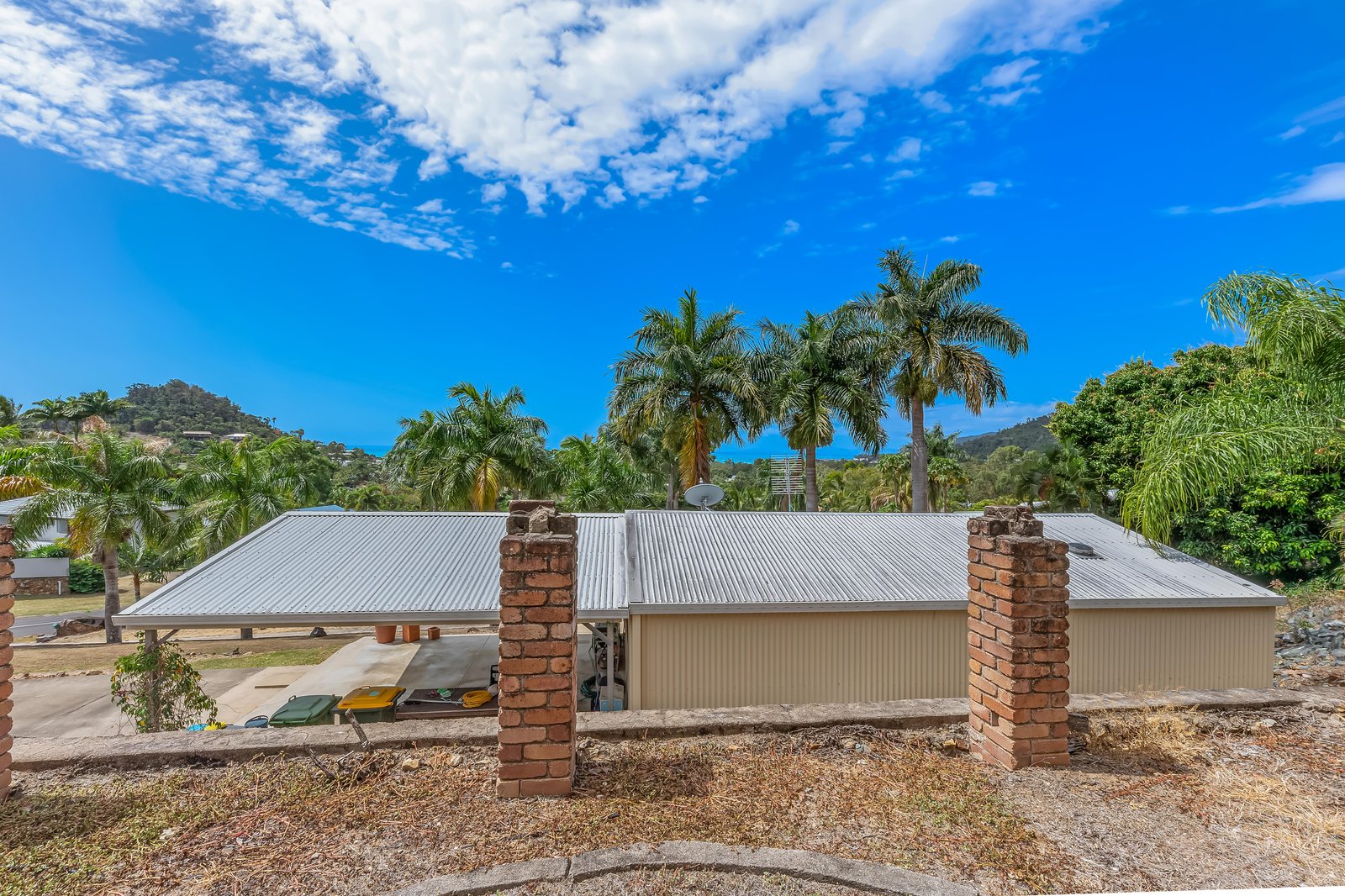 33 Manooka Drive CANNONVALE 10
