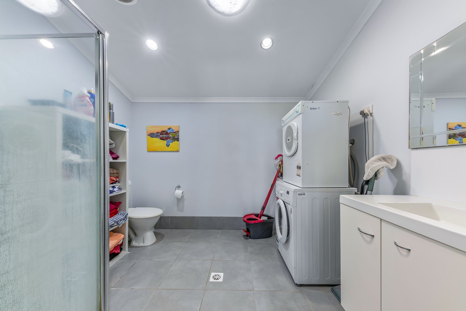 33 Manooka Drive CANNONVALE 12
