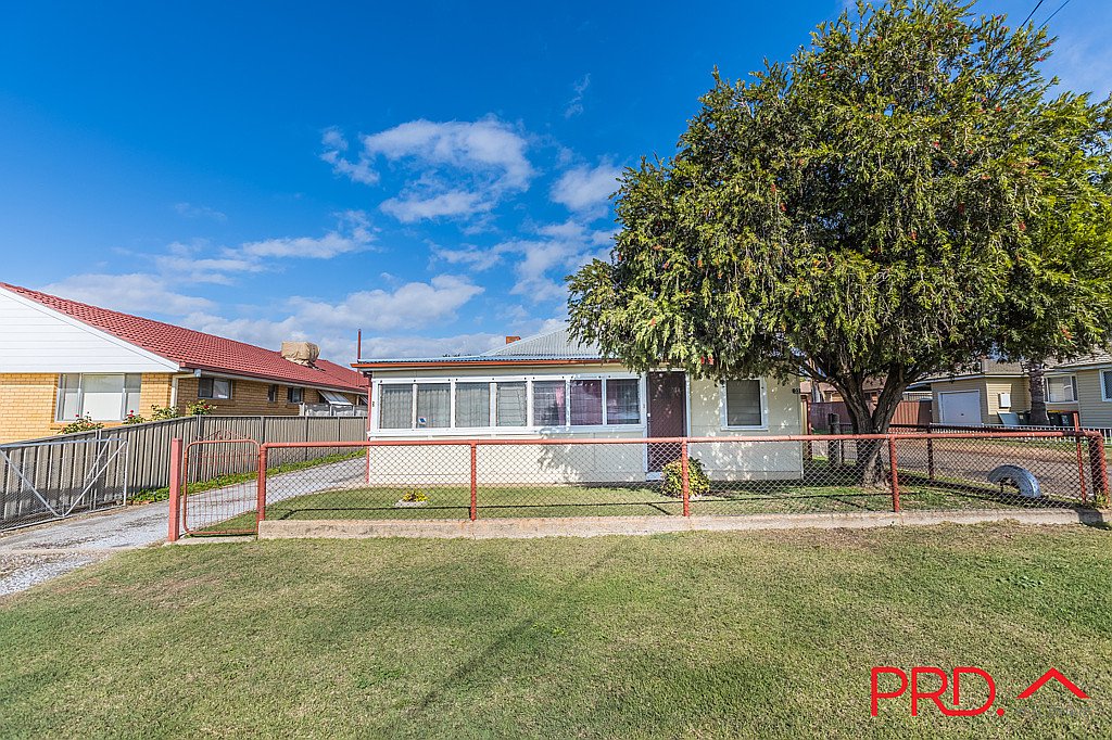 33 Margaret Street TAMWORTH 1