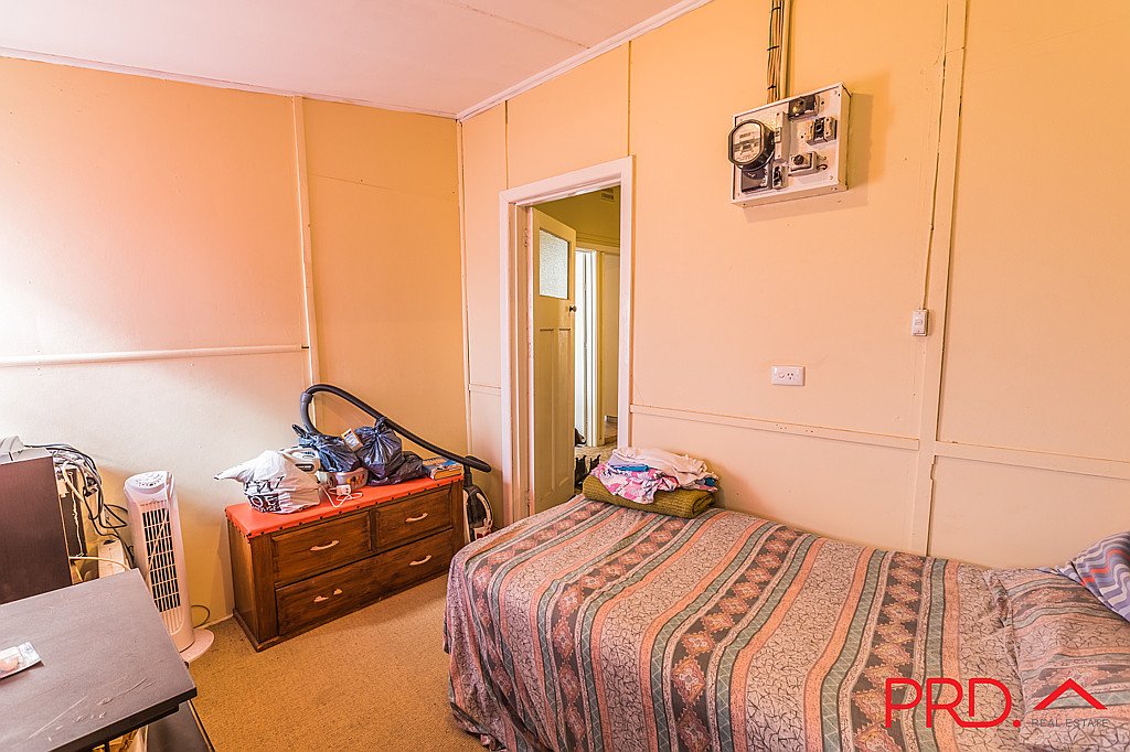 33 Margaret Street TAMWORTH 7