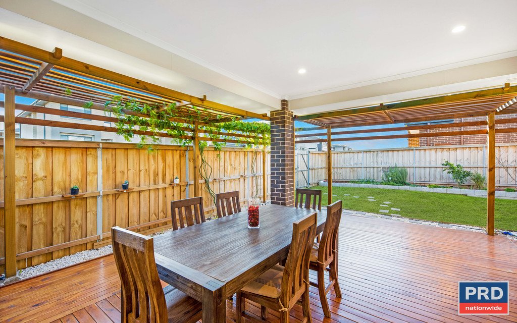 33 Mcfarlane Road EDMONDSON PARK 8