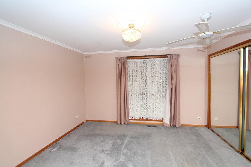 33 McNulty Drive WENDOUREE 7