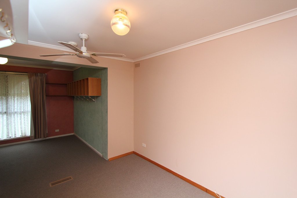 33 McNulty Drive WENDOUREE 9