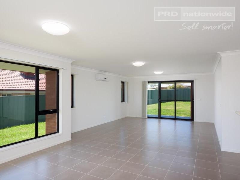 33 Melaleuca Drive FOREST HILL 5