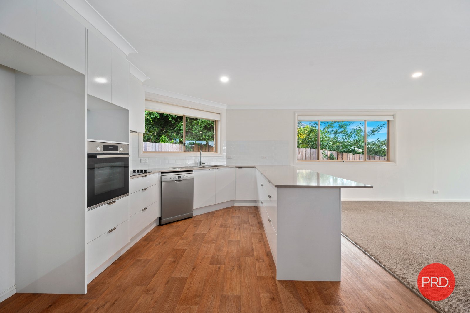 3/3 Miranda Place KORORA 10