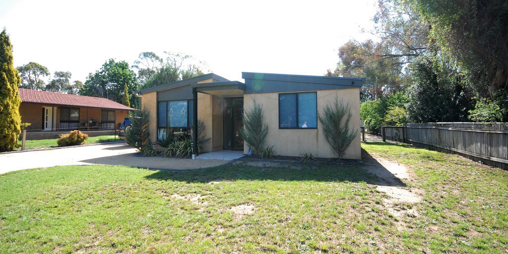 33 Modbury Street BUNGENDORE 2