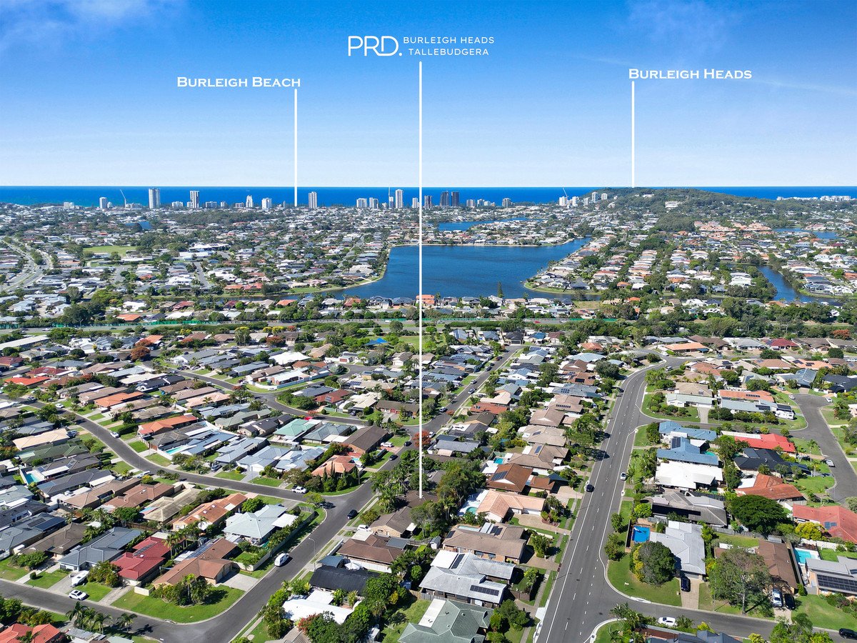 33 Montezuma Drive BURLEIGH WATERS 2