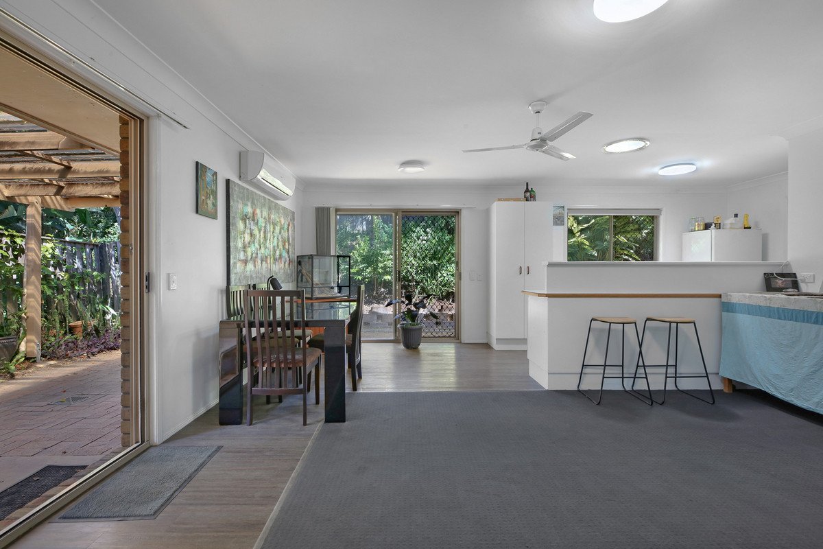 33 Montezuma Drive BURLEIGH WATERS 3