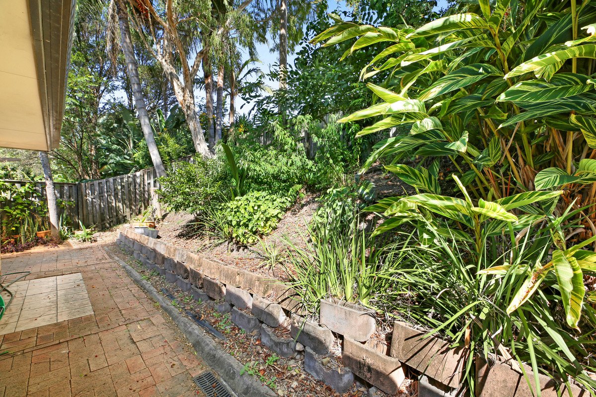 33 Montezuma Drive BURLEIGH WATERS 9
