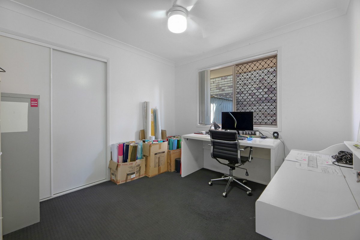 33 Montezuma Drive BURLEIGH WATERS 12