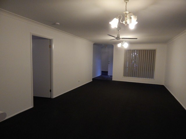 33 Montezuma Drive BURLEIGH WATERS 2