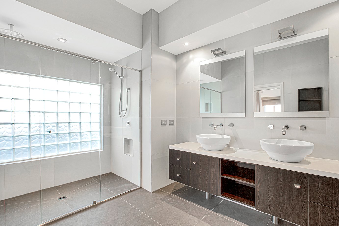 Real Estate and Property in 33 Moore Street, Caulfield South, VIC