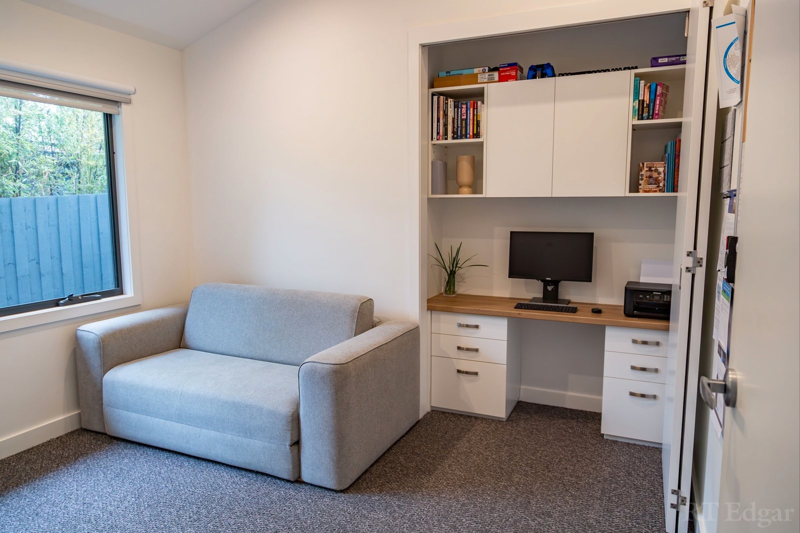 Real Estate and Property in 33 Mountain View Road, Mount Eliza, VIC