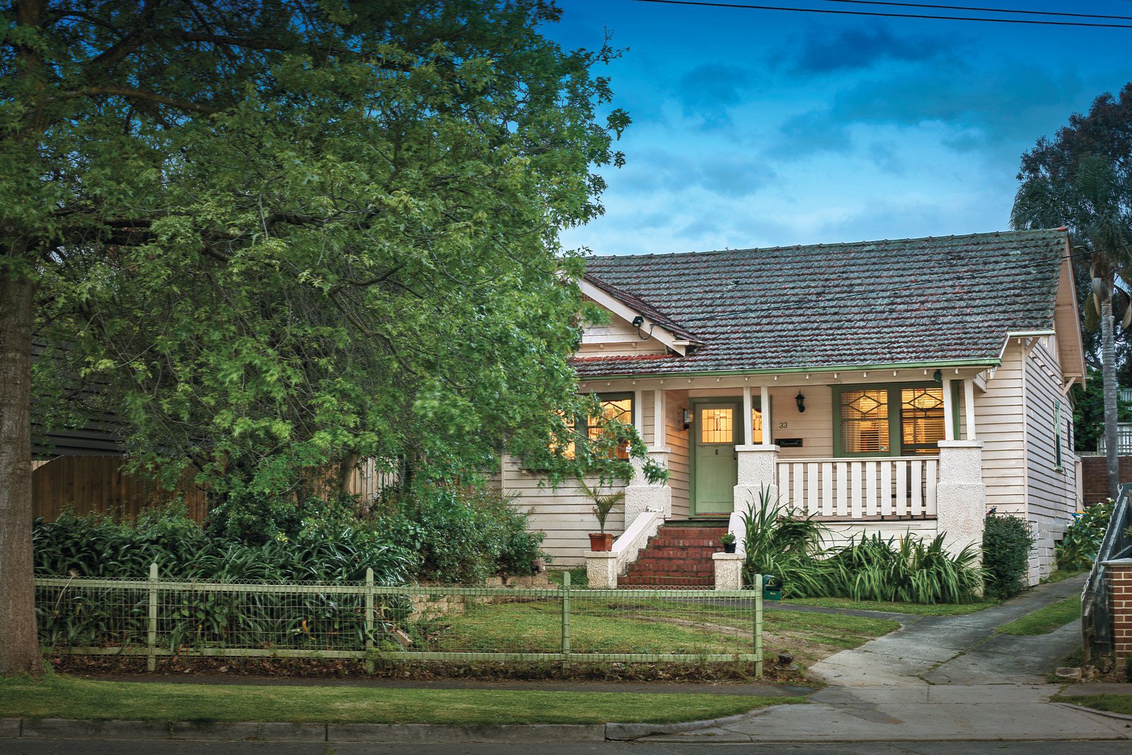 33 Myrtle Road, Canterbury, VIC