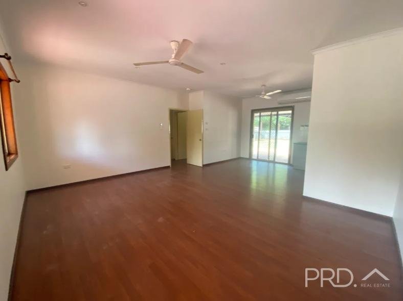 33 Nightingall Drive CABLE BEACH 6