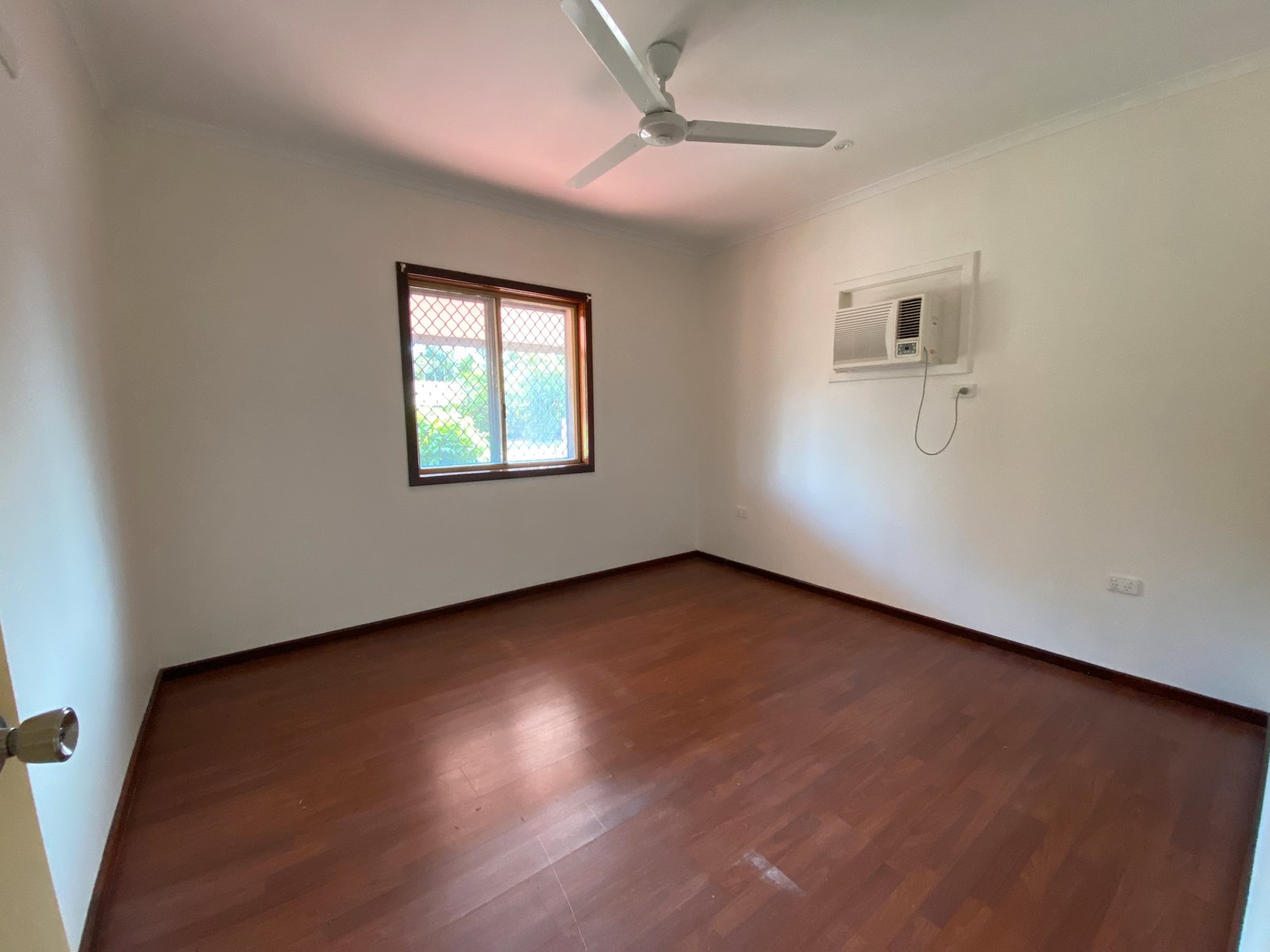 33 Nightingall Drive CABLE BEACH 8