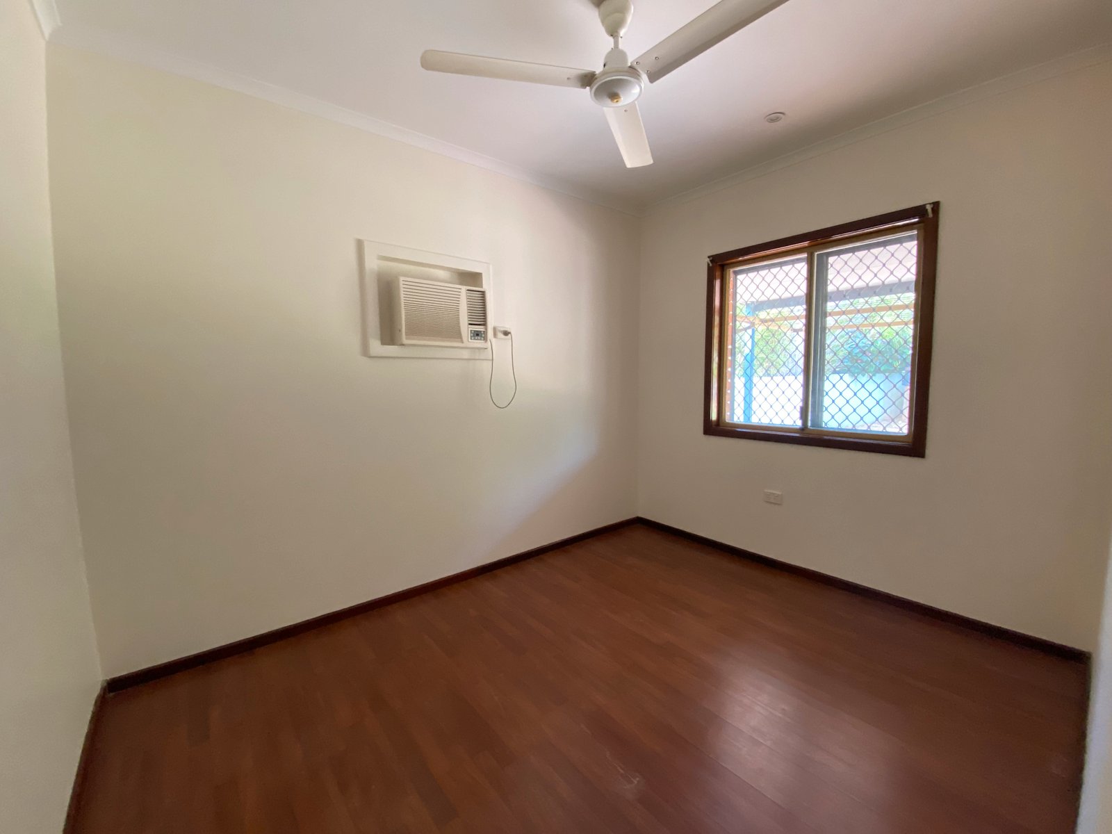 33 Nightingall Drive CABLE BEACH 9