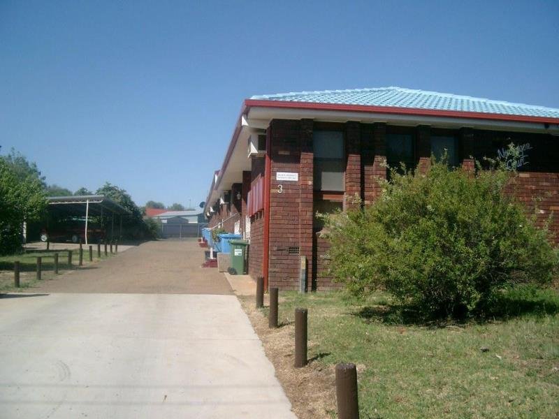 3/3 Nordlingen Drive TOLLAND 1