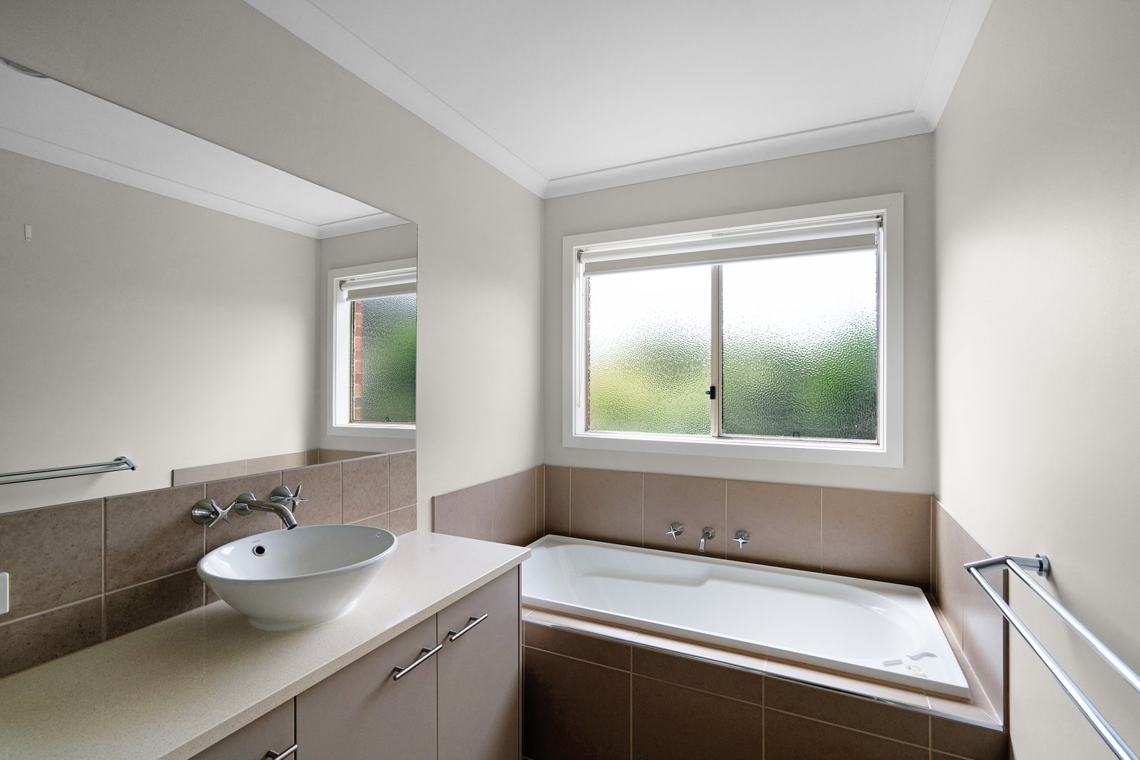 Real Estate and Property in 33 Northam Road, Wantirna, VIC