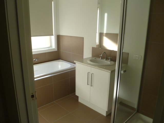 33 Oasis Boulevard MILDURA 4