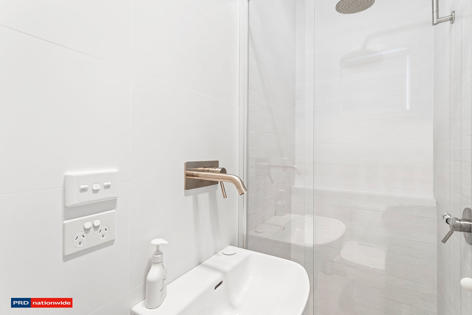 33 Ocean Beach Road SHOAL BAY 27