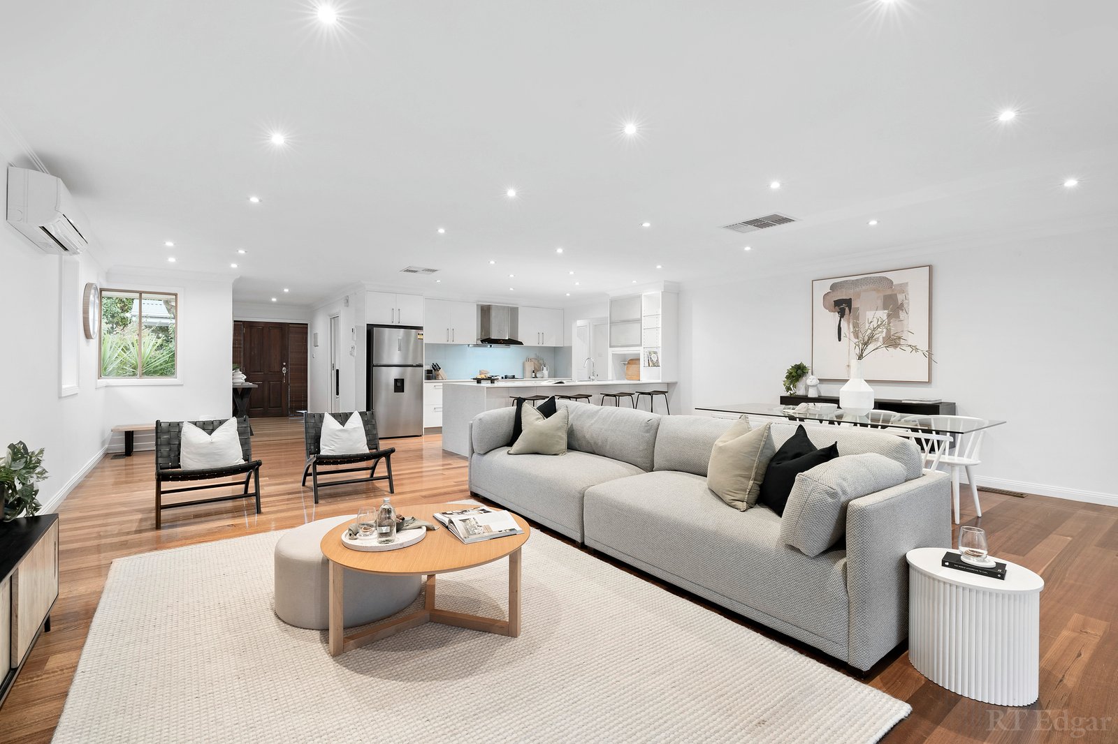 Real Estate and Property in 33 Olympus Drive, Croydon South, VIC