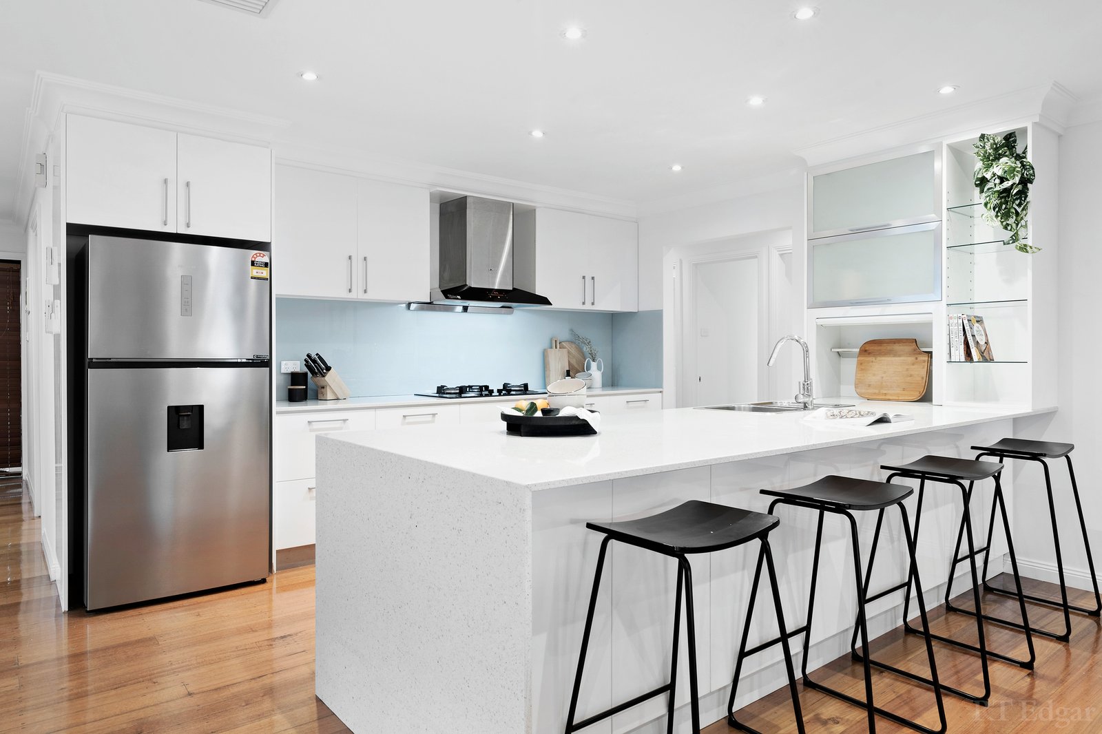 Real Estate and Property in 33 Olympus Drive, Croydon South, VIC