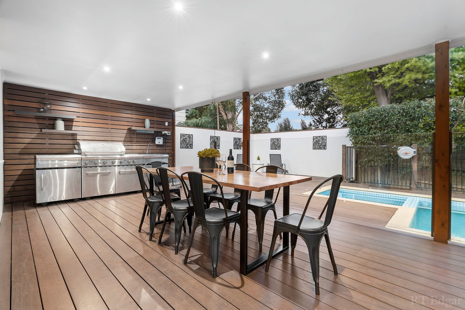 Real Estate and Property in 33 Olympus Drive, Croydon South, VIC