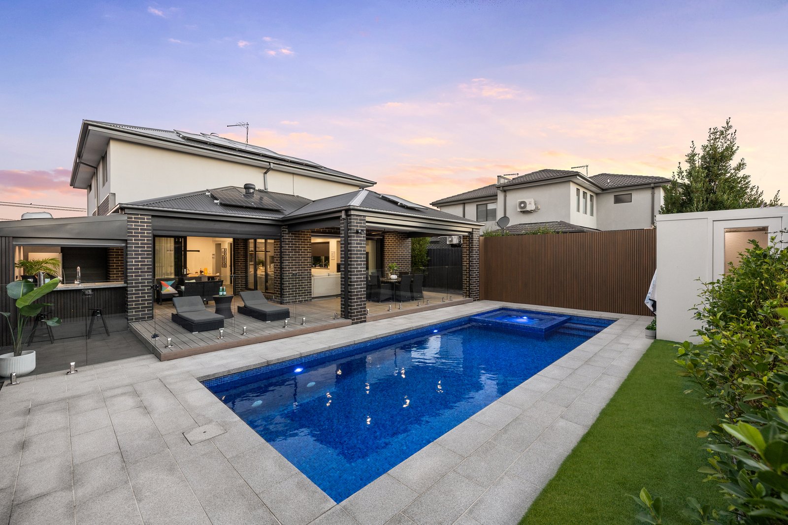 Gallery: 33 Ormond Road