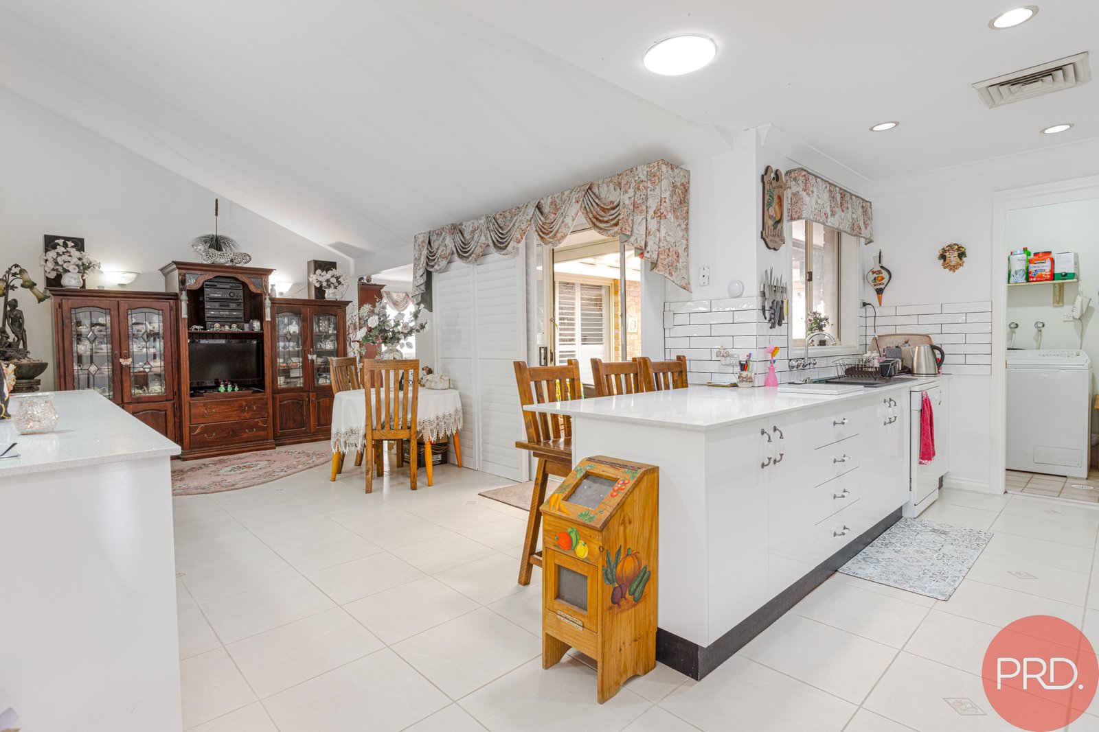 33 Pacific Crescent ASHTONFIELD 12