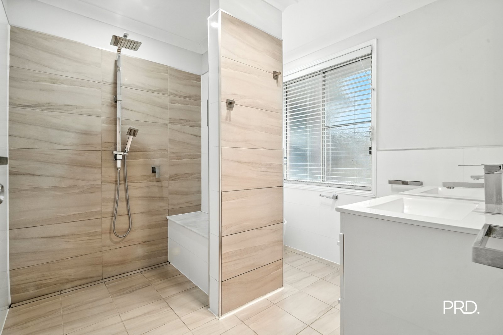 33 Pardalote Place Glenmore Park 1