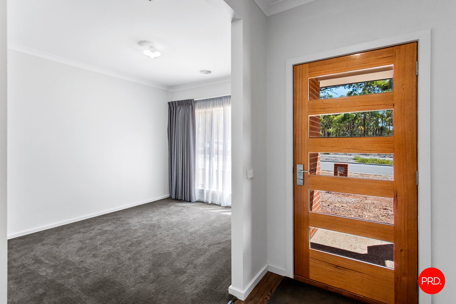 33 Pembroke Drive MARONG 4