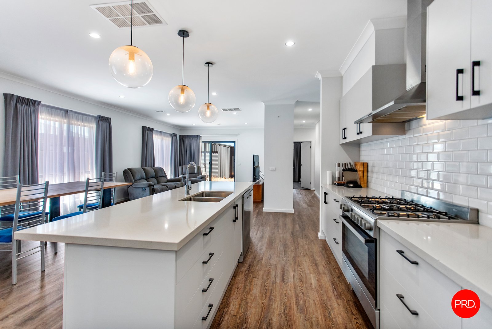 33 Pembroke Drive MARONG 5