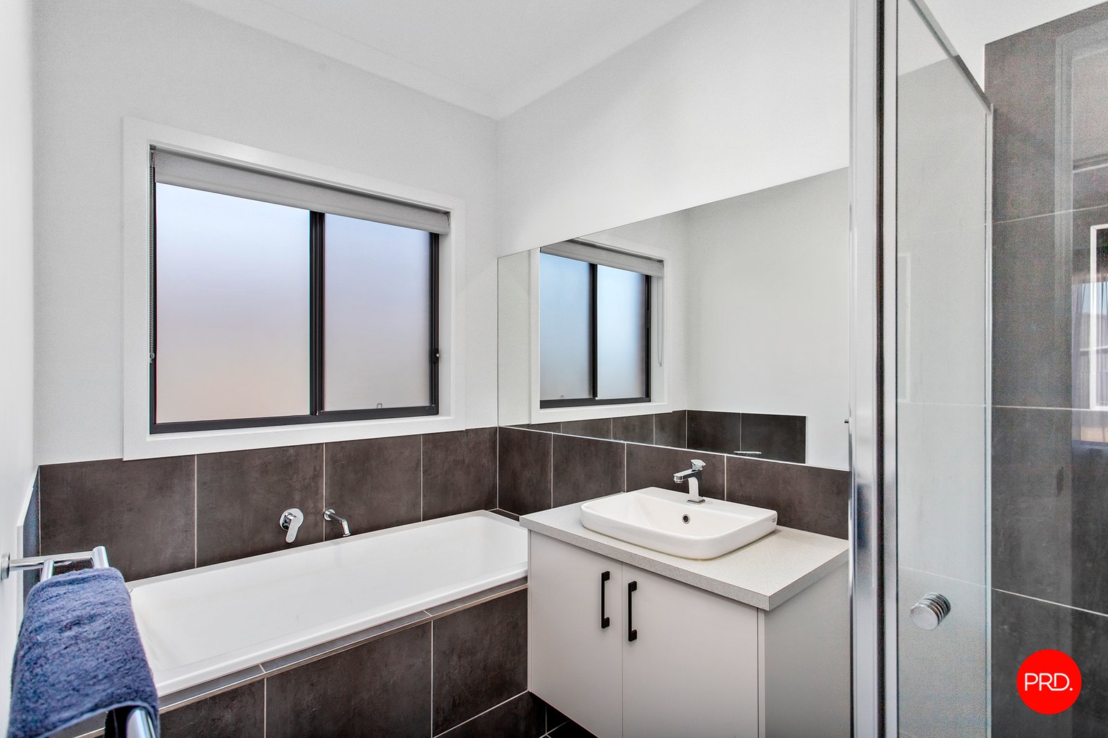 33 Pembroke Drive MARONG 15