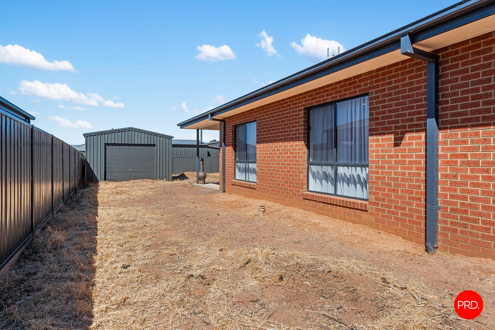 33 Pembroke Drive MARONG 18