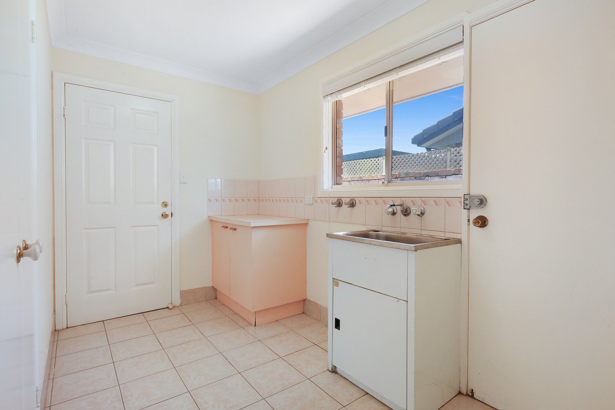 33 Pintail Crescent Burleigh Waters 22