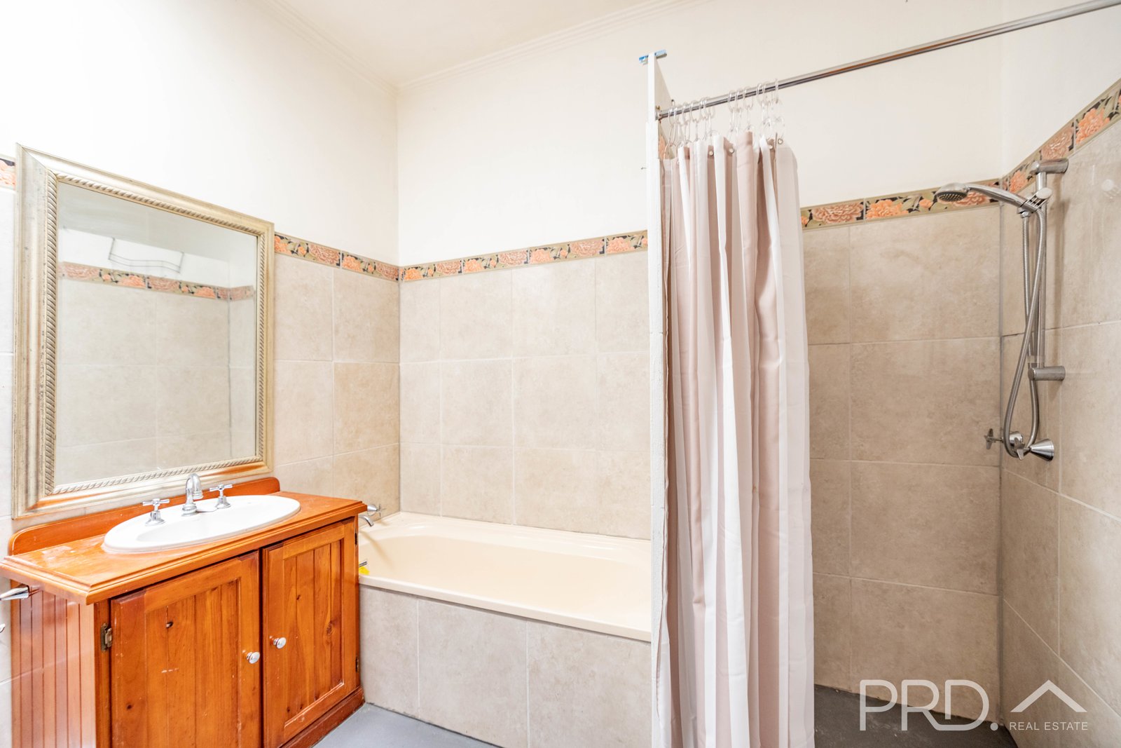 33 Pioneer Street BATLOW 18