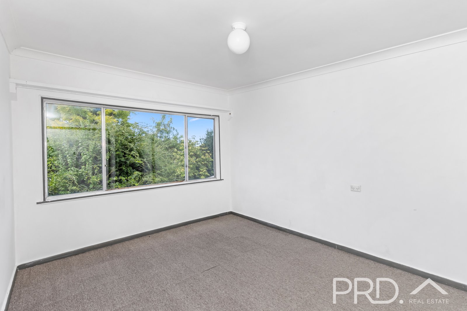 33 Pioneer Street BATLOW 19