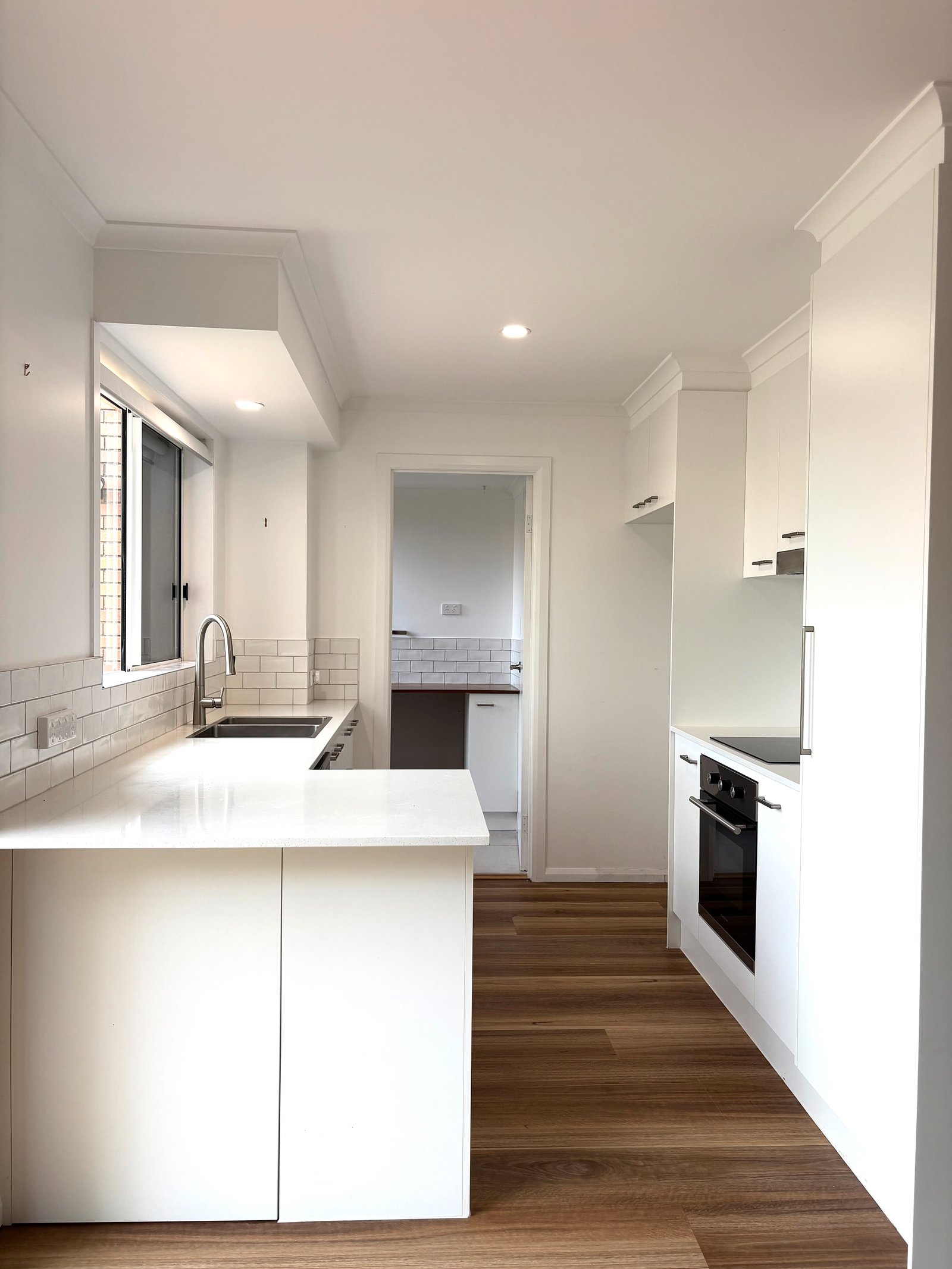 3/3 Pontoon Place VARSITY LAKES 1