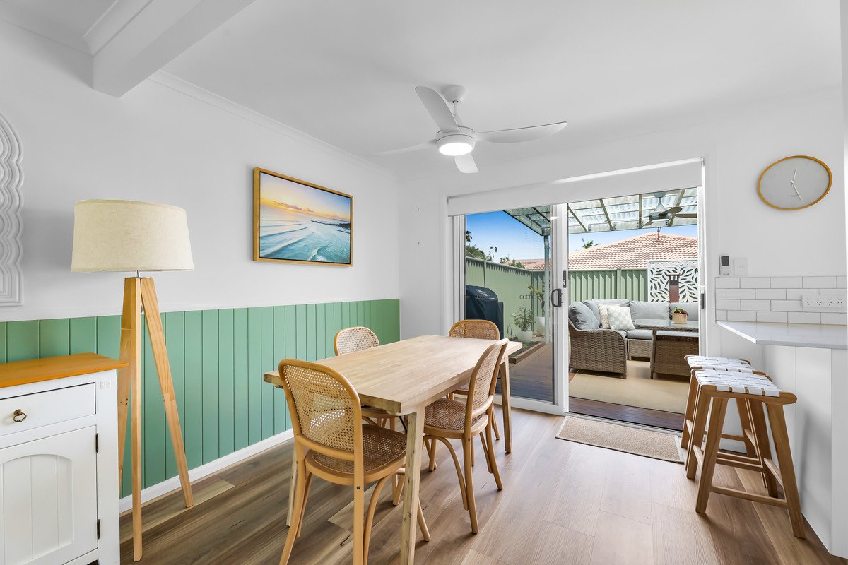 3/3 Pontoon Place Varsity Lakes 5