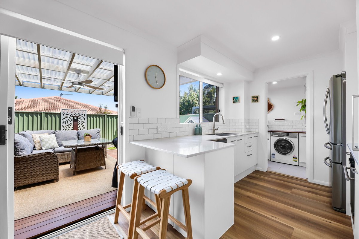 3/3 Pontoon Place Varsity Lakes 6