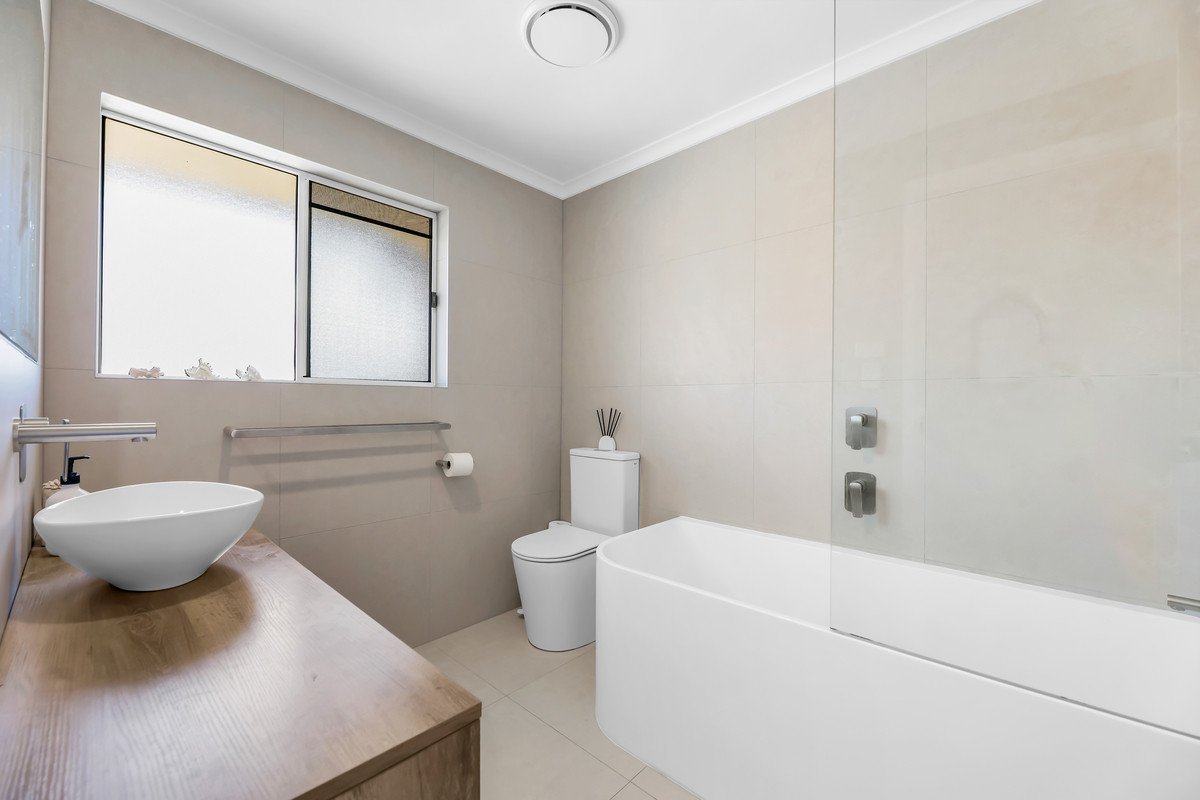 3/3 Pontoon Place Varsity Lakes 14