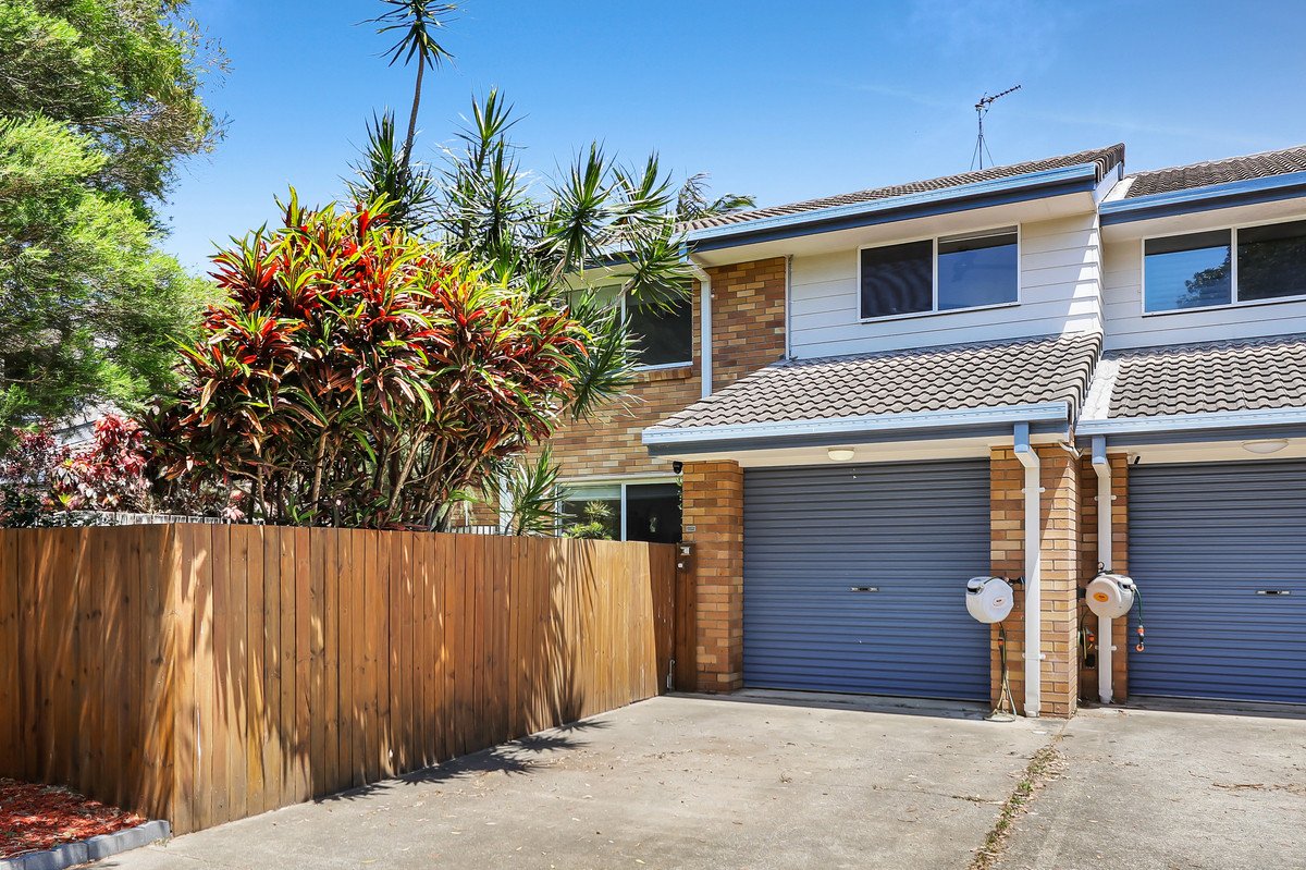 3/3 Pontoon Place Varsity Lakes 15