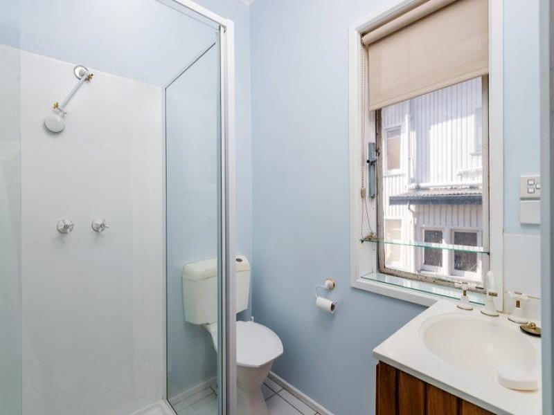 33 Raymont Terrace MOUNT STUART 6